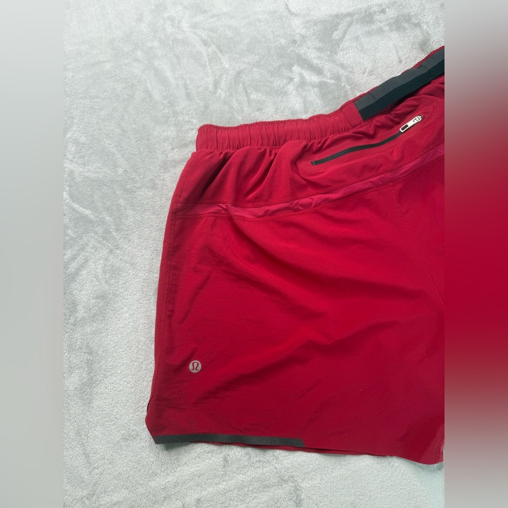 Men’s Lululemon Athletica Red Athletic Performance Shorts with Liner